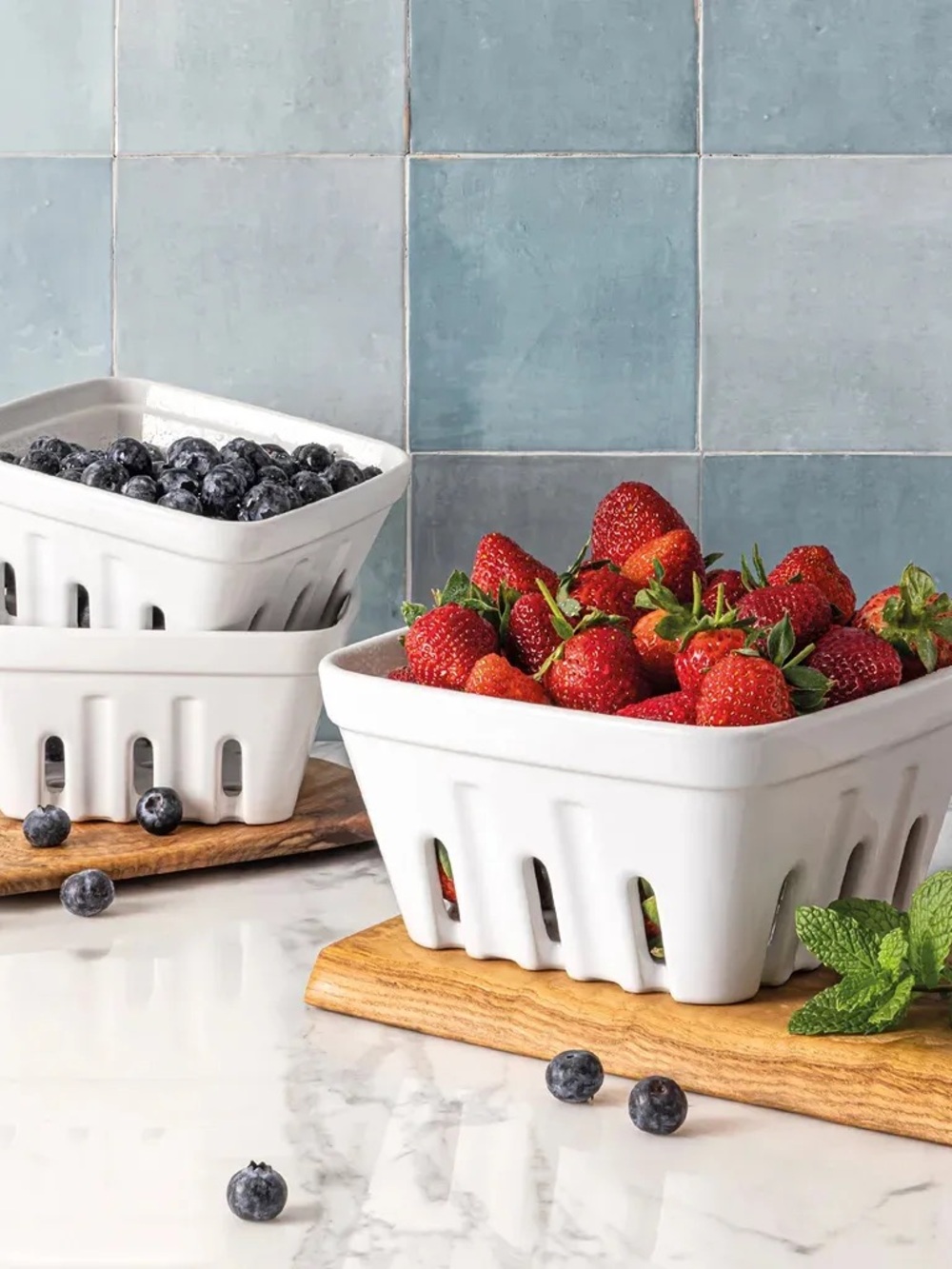 Versatility 
Over&Back 3-pc Multipurpose Berry Baskets White 1 Large 2 Medium